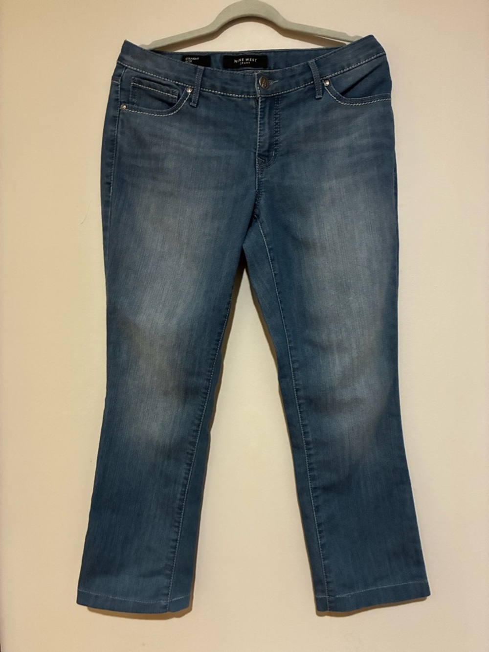 Nine West Women's Blue straight-leg jeans in a size 6/28